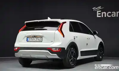 Kia Niro 2022 1.6 Автомат в Москве № 534417, миниатюра 2
