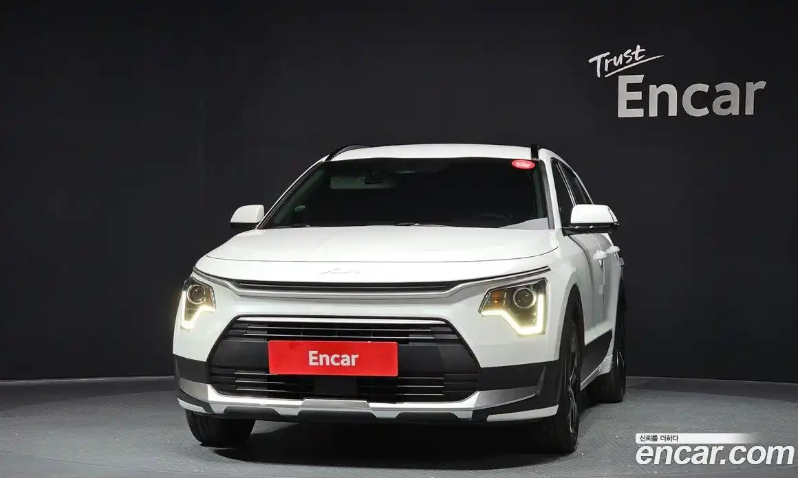 Kia Niro 2022 1.6 Автомат в Москве № 534417, фото 3