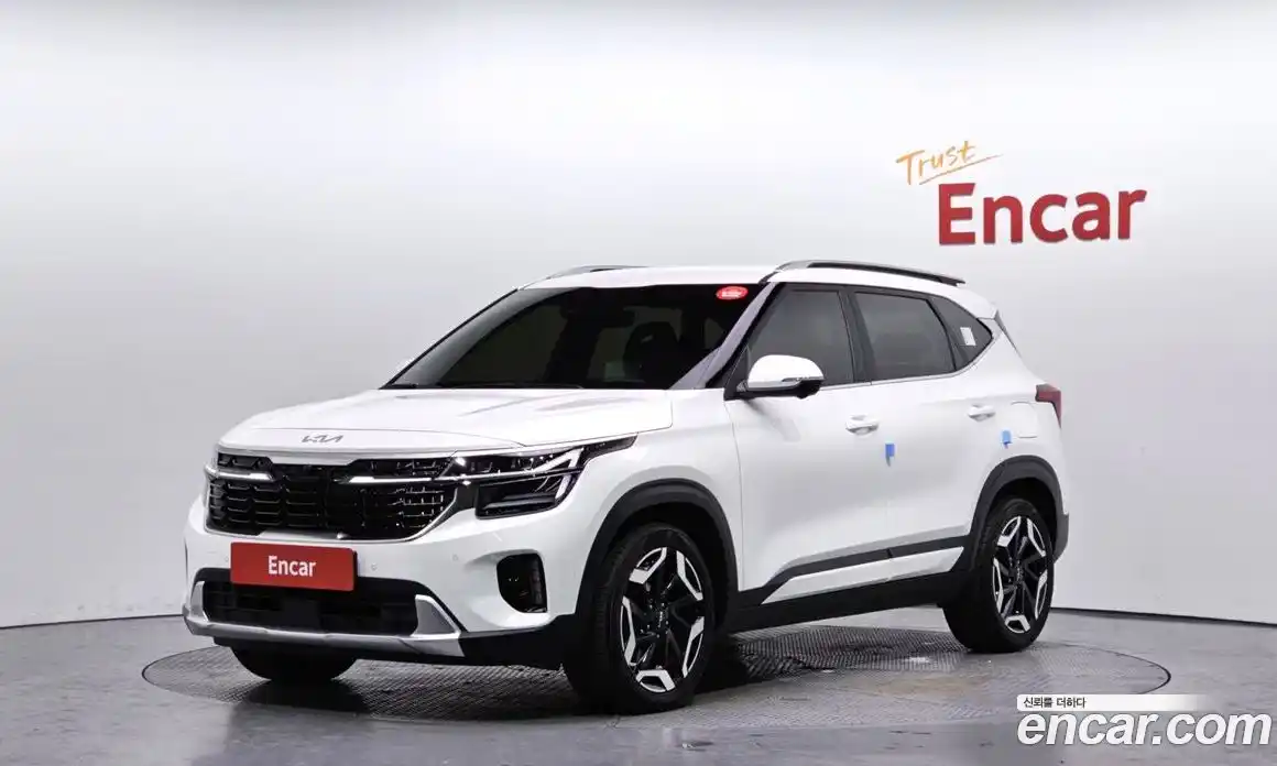 Kia Seltos 2023 1.6 Автомат в Москве № 534437, фото 1