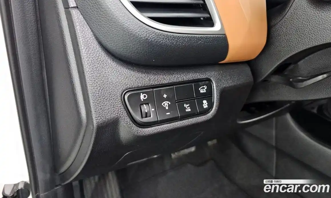 Kia Seltos 2023 1.6 Автомат в Москве № 534437, фото 16