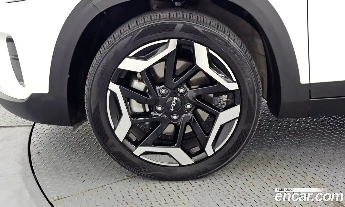 Kia Seltos 2023 1.6 Автомат в Москве № 534437, фото 5