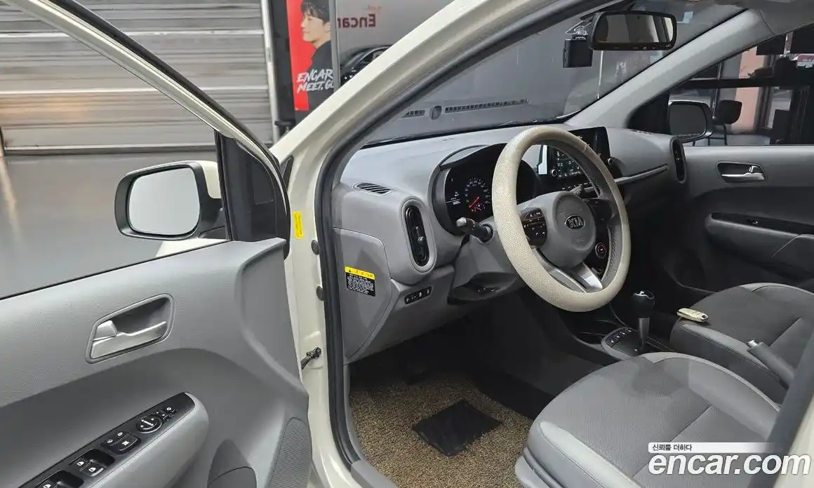 Kia Morning 2021 1.0 Автомат в Москве № 535303, фото 11