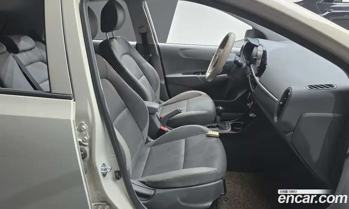 Kia Morning 2021 1.0 Автомат в Москве № 535303, фото 10