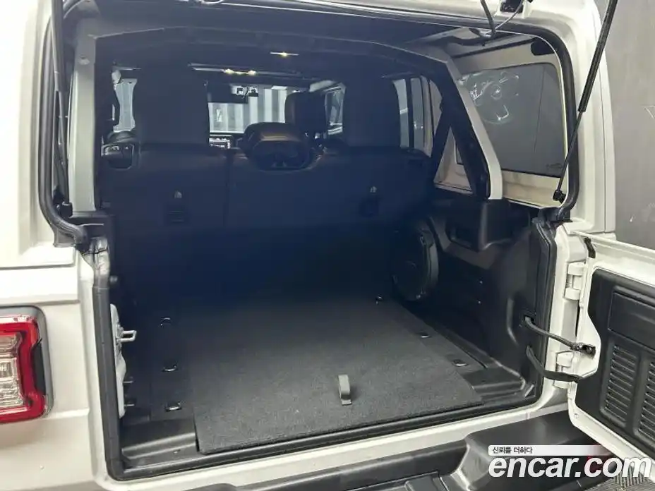 Jeep Wrangler 2021 2.0 Автомат в Москве № 535332, фото 18