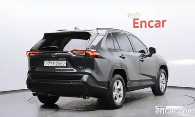 Toyota RAV4 2021 2.5 Автомат в Москве № 535660, миниатюра 2
