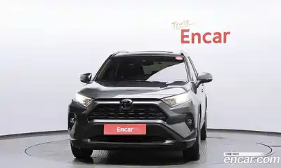Toyota RAV4 2021 2.5 Автомат в Москве № 535660, миниатюра 3