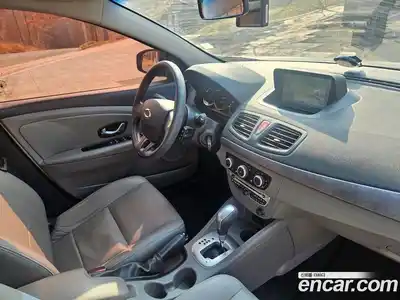 Renault SM3 2011 1.6 Автомат в Москве № 536907, миниатюра 11