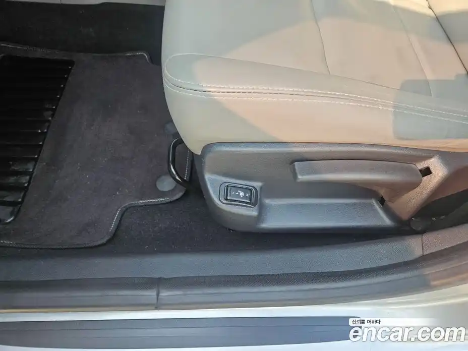 Renault SM3 2011 1.6 Автомат в Москве № 536907, фото 13