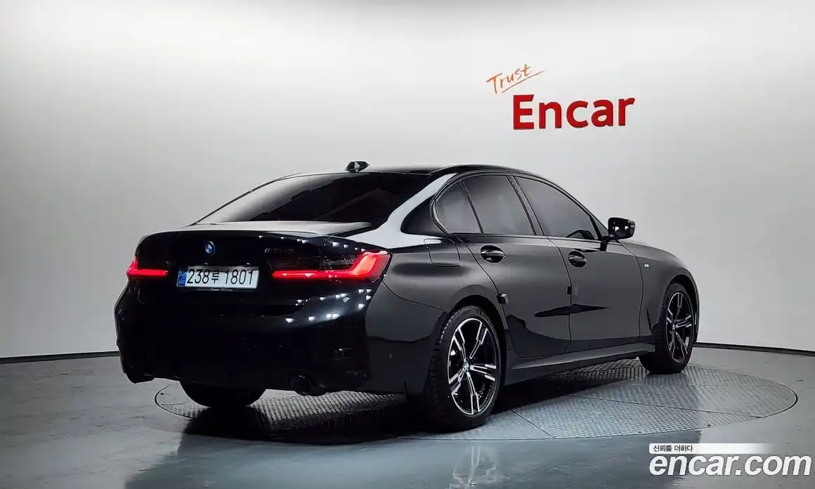 BMW 3-Series 2024 2.0 Автомат в Москве № 537801, фото 1