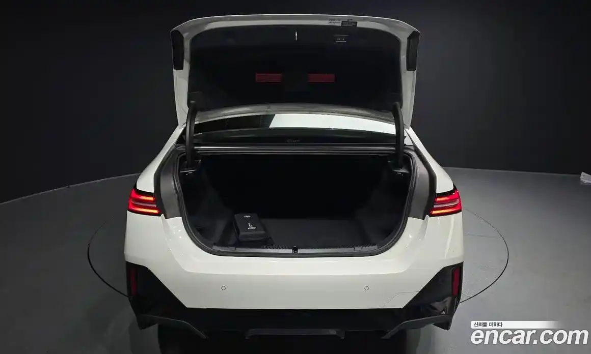 BMW 5-Series 2025 2.0 Автомат в Москве № 538039, фото 20