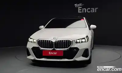 BMW 5-Series 2025 2.0 Автомат в Москве № 538039, миниатюра 3