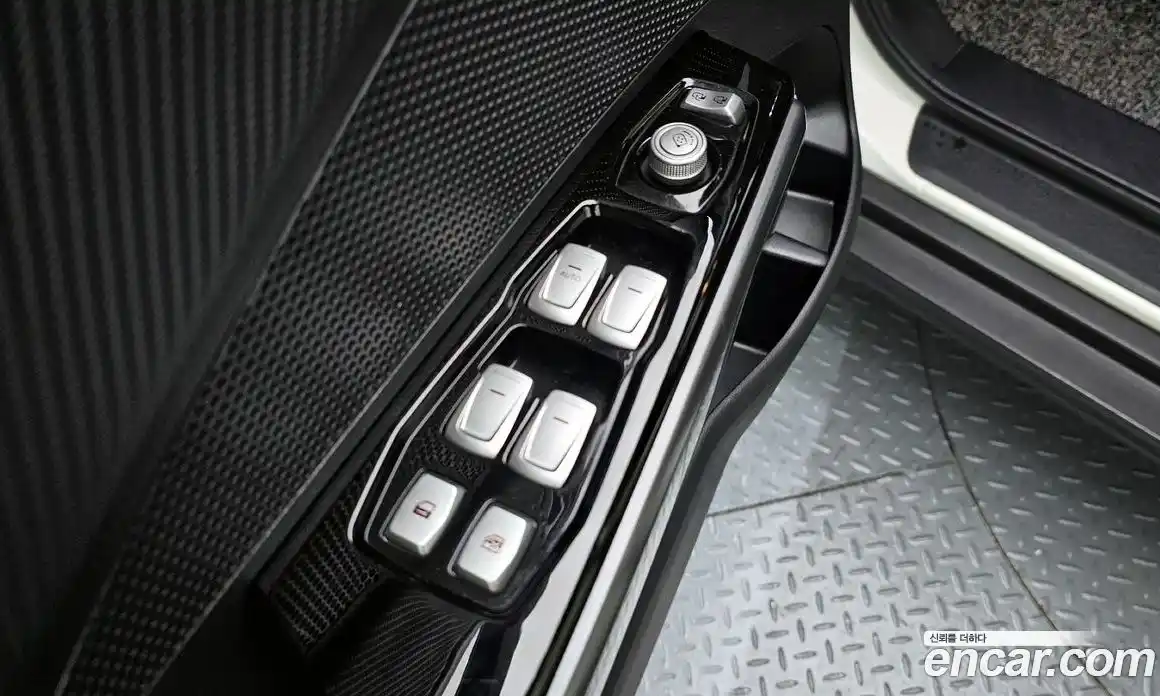 SsangYong TIBOLI 2017 1.6 Автомат в Москве № 538658, фото 17