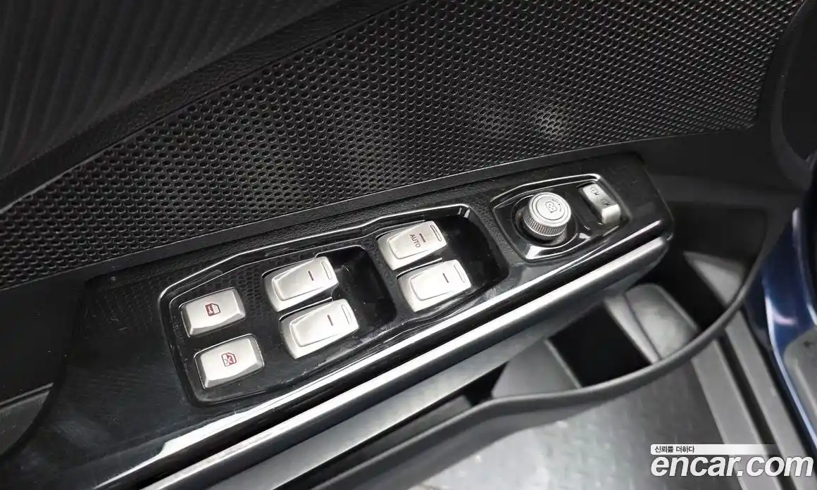 SsangYong TIBOLI 2016 1.6 Автомат в Москве № 539607, фото 16