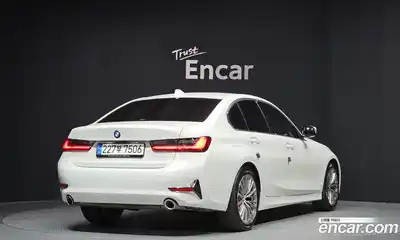 BMW 3-Series 2022 2.0 Автомат в Москве № 539811, миниатюра 2