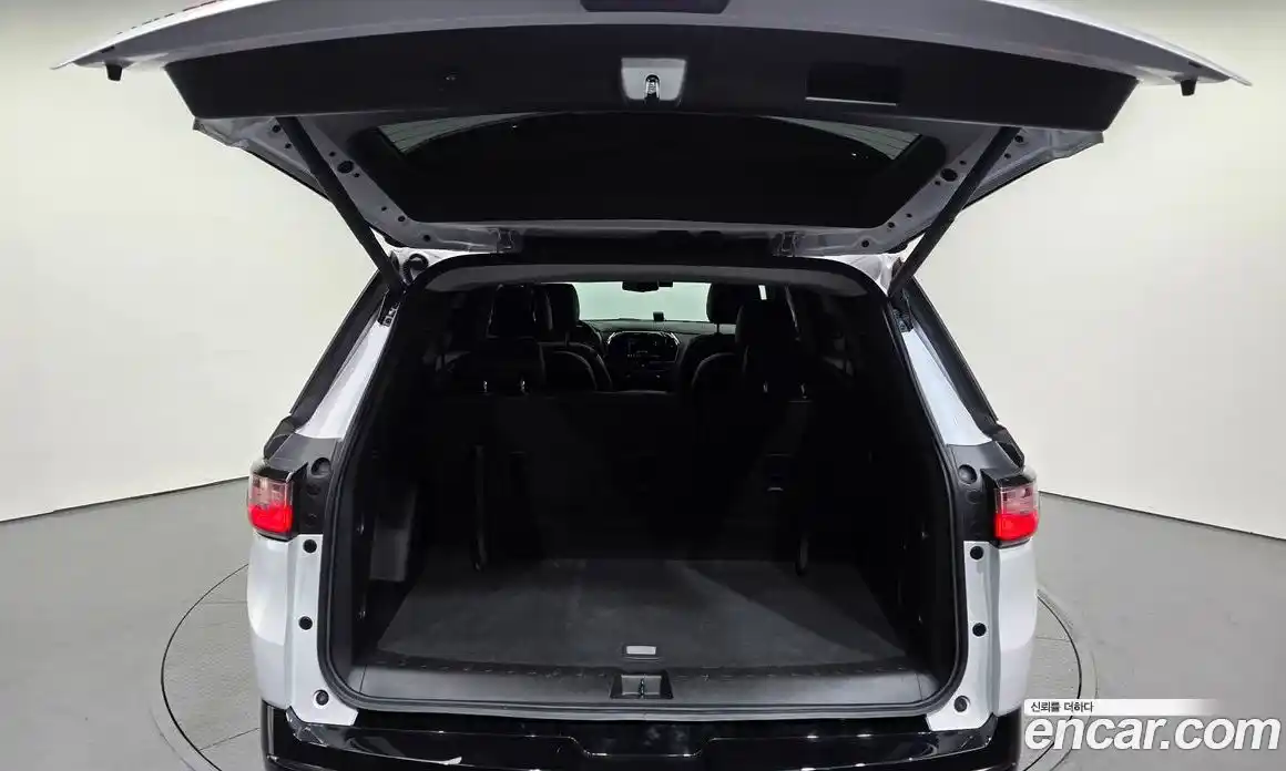 Chevrolet Traverse 2021 3.6 Автомат в Москве № 540183, фото 20