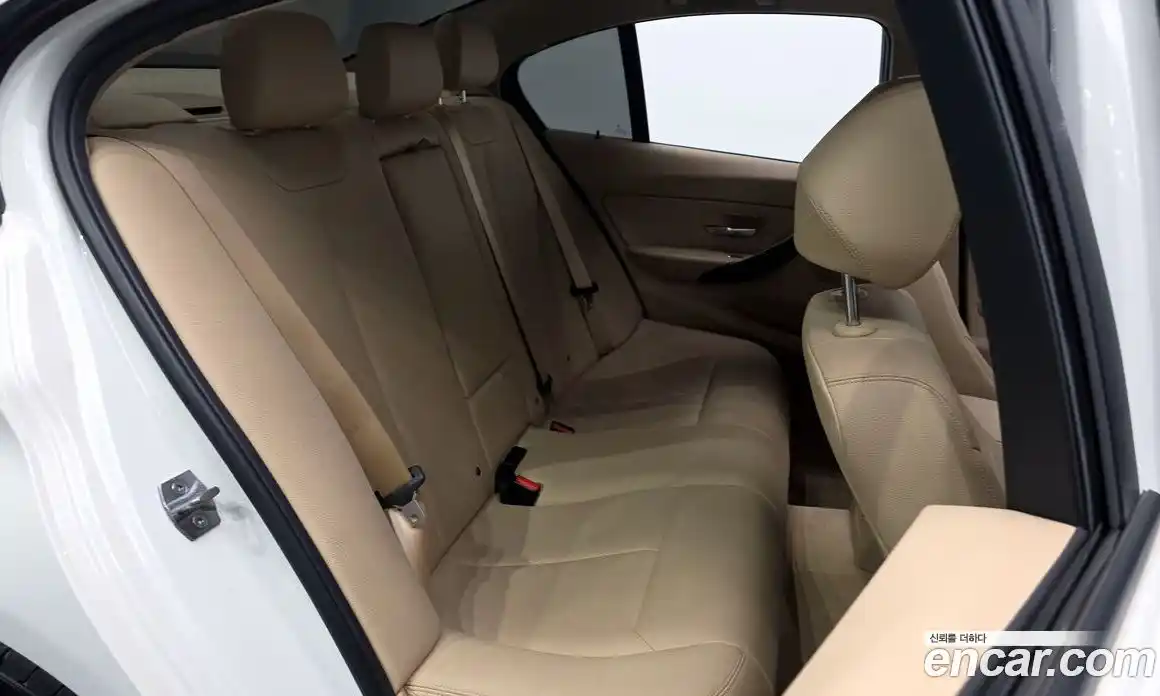 BMW 3-Series 2016 2.0 Автомат в Москве № 540914, фото 12