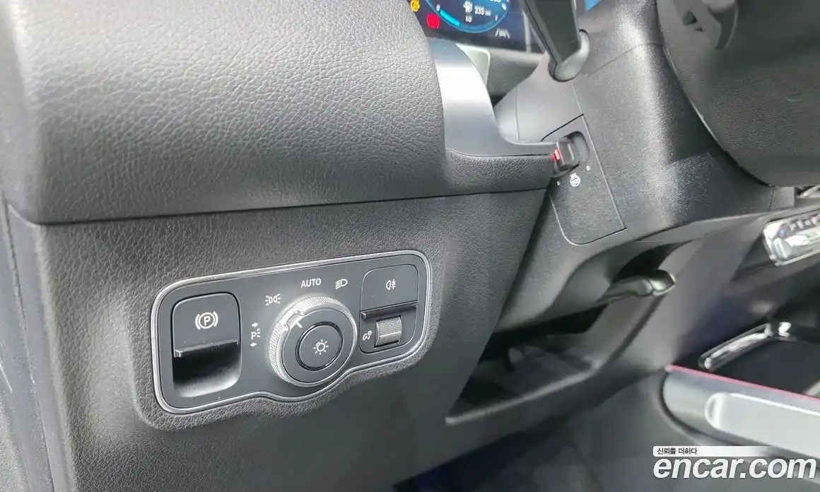 Mercedes-Benz GLB-Class 2023 1.9 Автомат в Москве № 542127, фото 14