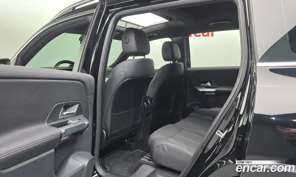 Mercedes-Benz GLB-Class 2023 1.9 Автомат в Москве № 542127, фото 18