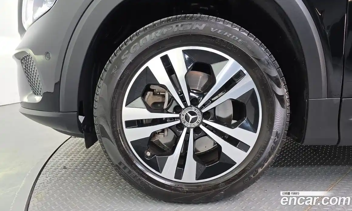 Mercedes-Benz GLB-Class 2023 1.9 Автомат в Москве № 542127, фото 5