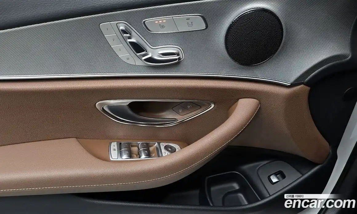 Mercedes-Benz E-Class 2018 2.0 Автомат в Москве № 542187, фото 16