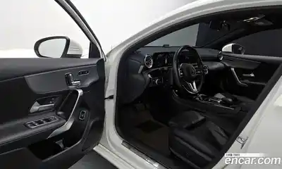 Mercedes-Benz A-Class 2021 2.0 Автомат в Москве № 542677, миниатюра 11