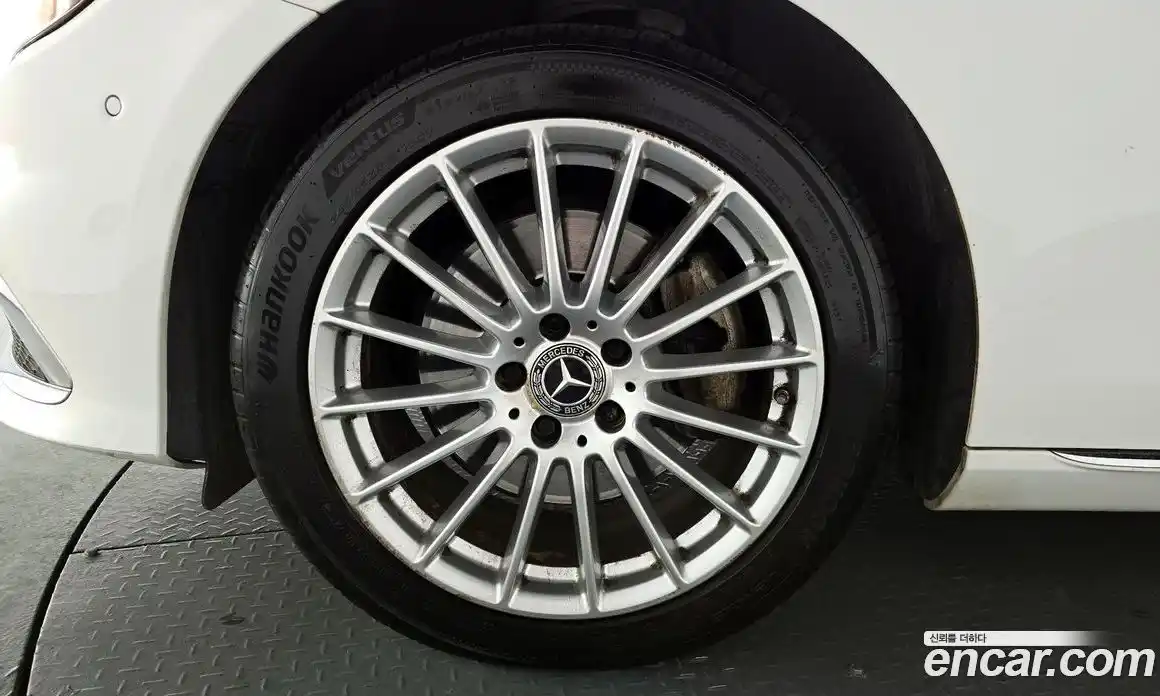 Mercedes-Benz E-Class 2021 2.0 Автомат в Москве № 542894, фото 4