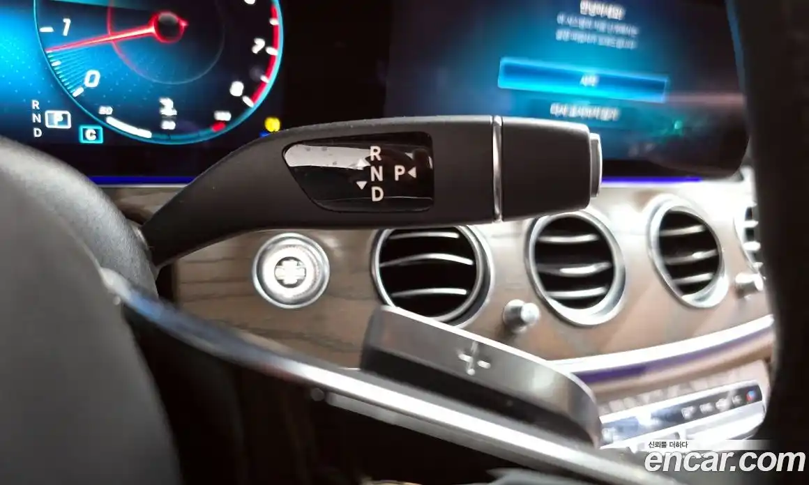 Mercedes-Benz E-Class 2021 2.0 Автомат в Москве № 542894, фото 8