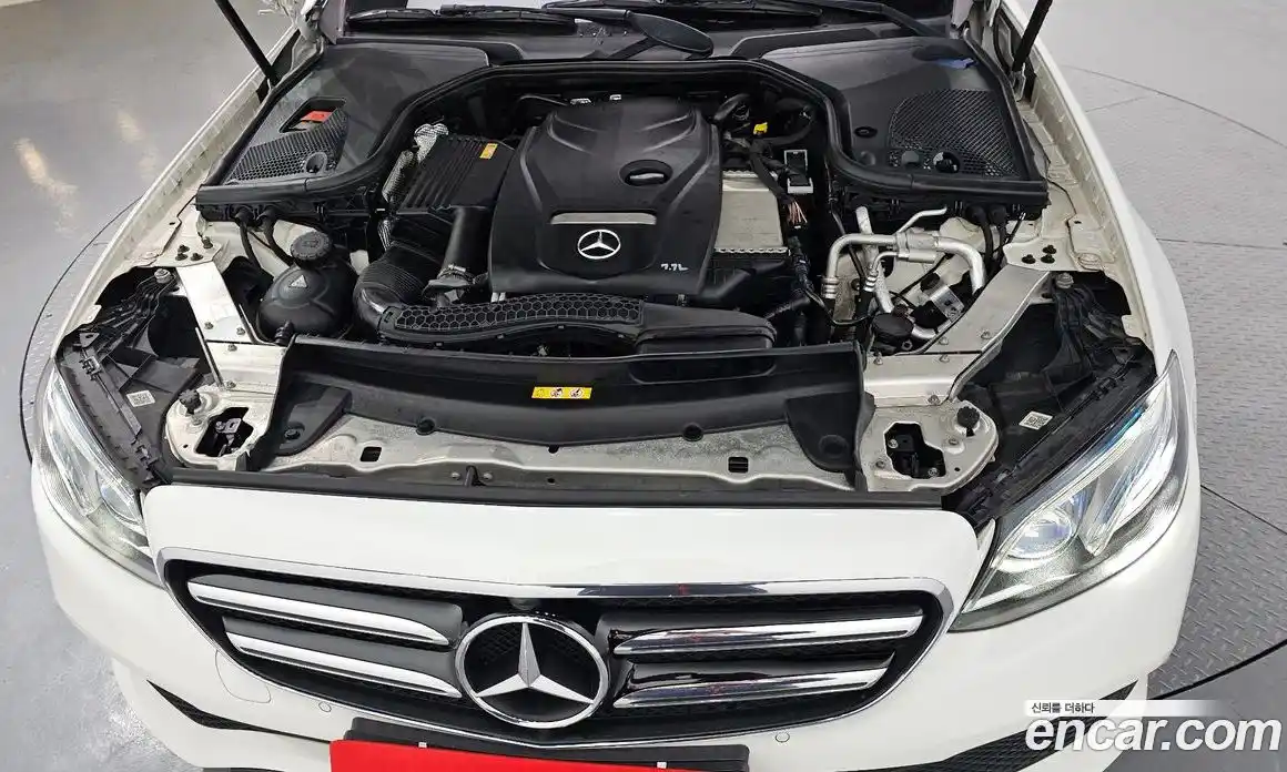 Mercedes-Benz E-Class 2017 2.0 Автомат в Москве № 543135, фото 6