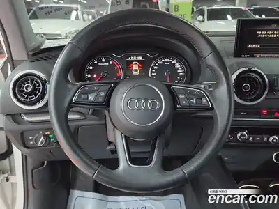 Audi A3 2018 2.0 Автомат в Москве № 544048, миниатюра 11