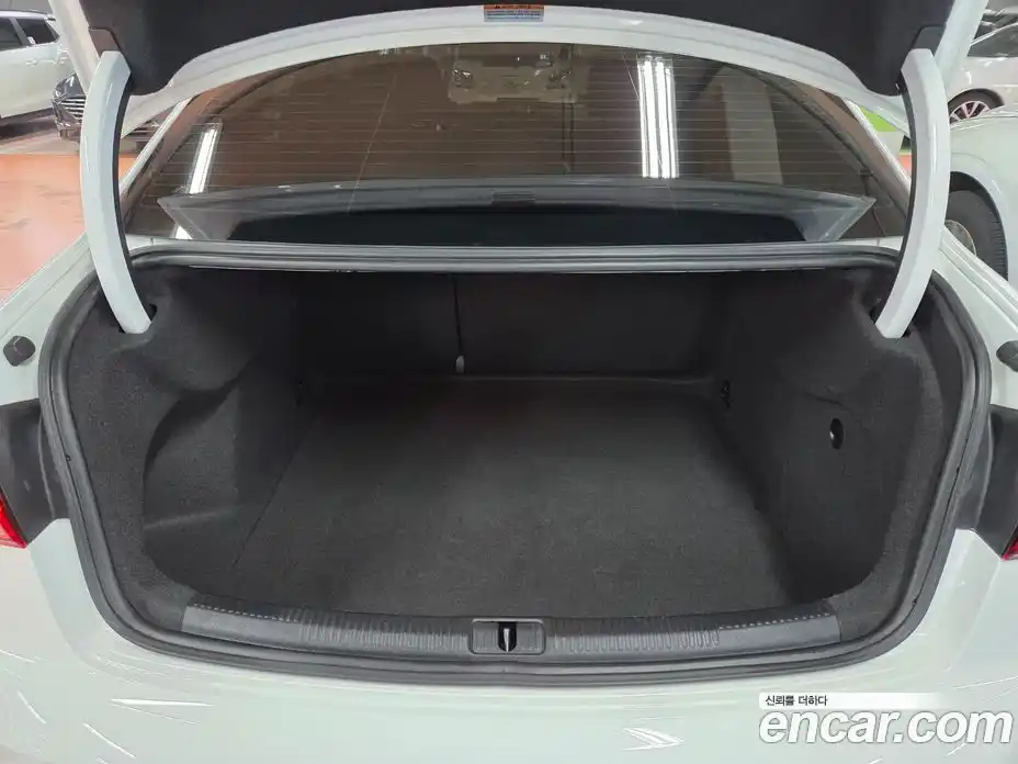 Audi A3 2018 2.0 Автомат в Москве № 544048, фото 20