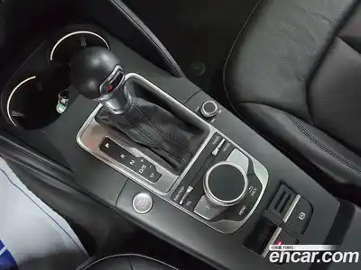 Audi A3 2018 2.0 Автомат в Москве № 544048, миниатюра 9