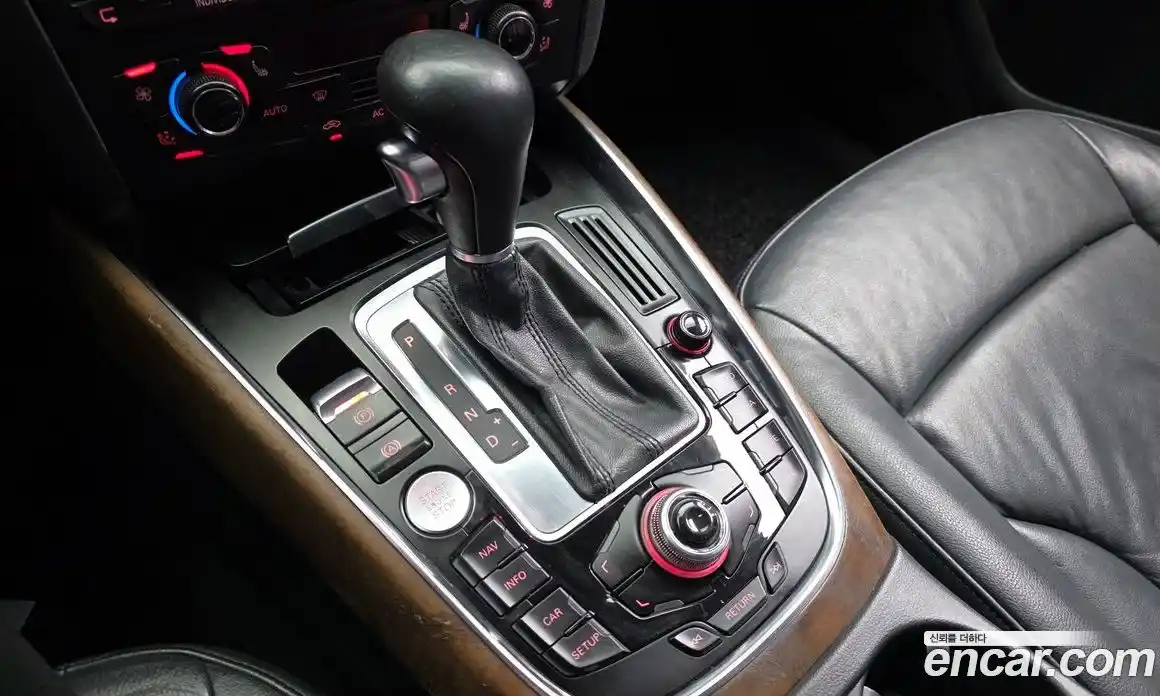 Audi Q5 2011 3.0 Автомат в Москве № 544698, фото 9