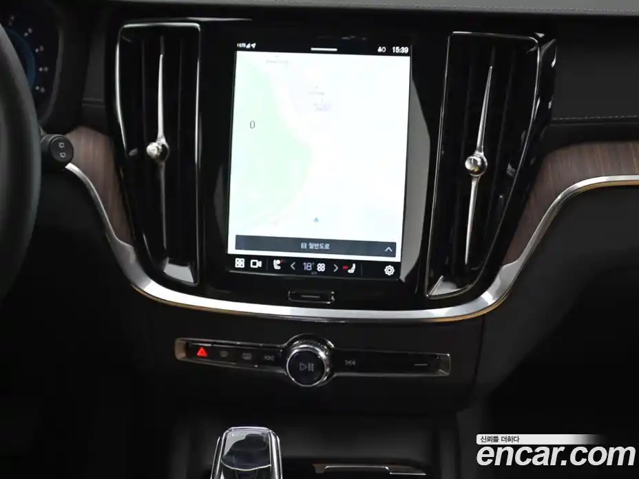 Volvo V60 2024 2.0 Автомат в Москве № 544961, фото 14