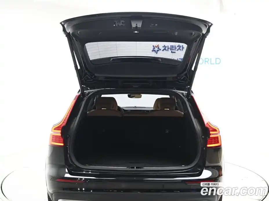 Volvo V60 2024 2.0 Автомат в Москве № 544961, фото 20