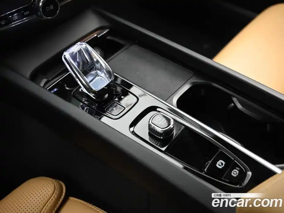 Volvo V60 2024 2.0 Автомат в Москве № 544961, фото 9