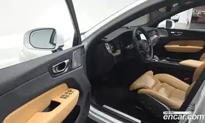 Volvo XC60 2024 2.0 Автомат в Москве № 545048, миниатюра 11