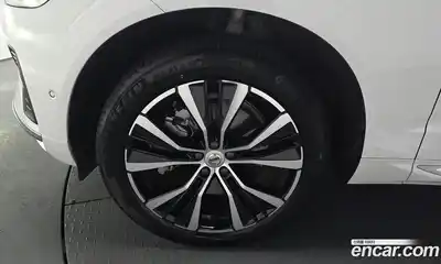 Volvo XC60 2024 2.0 Автомат в Москве № 545048, миниатюра 4