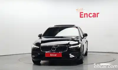 Volvo S60 2022 2.0 Автомат в Москве № 545128, миниатюра 3