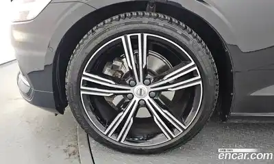 Volvo S60 2022 2.0 Автомат в Москве № 545128, миниатюра 5