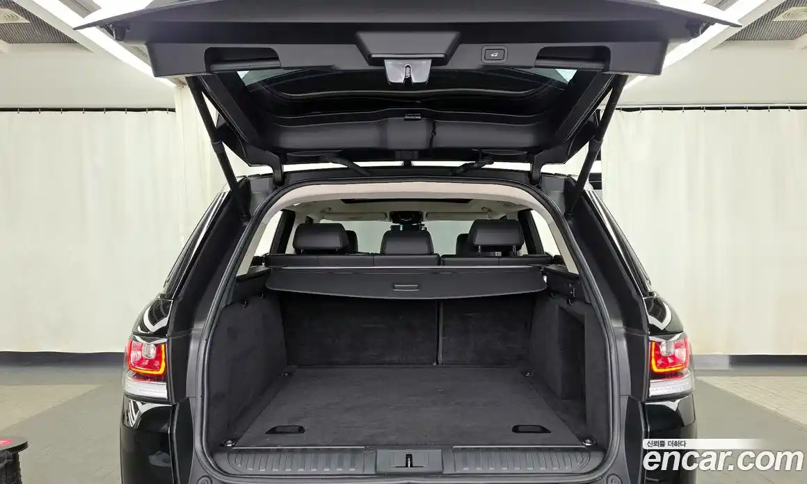 Land Rover Range-Rover Sport 2017 3.0 Автомат в Москве № 546336, фото 20