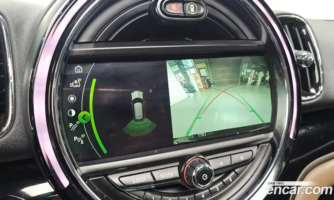 Mini Countryman 2018 2.0 Автомат в Москве № 546590, фото 15