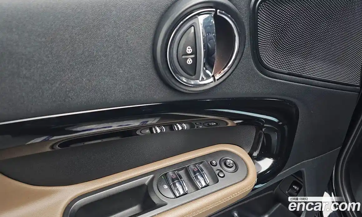 Mini Countryman 2018 2.0 Автомат в Москве № 546590, фото 17