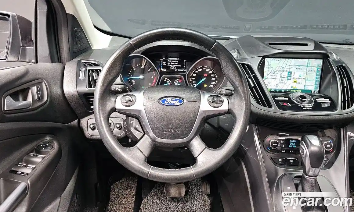 Ford Kuga 2016 2.0 Автомат в Москве № 547059, фото 13
