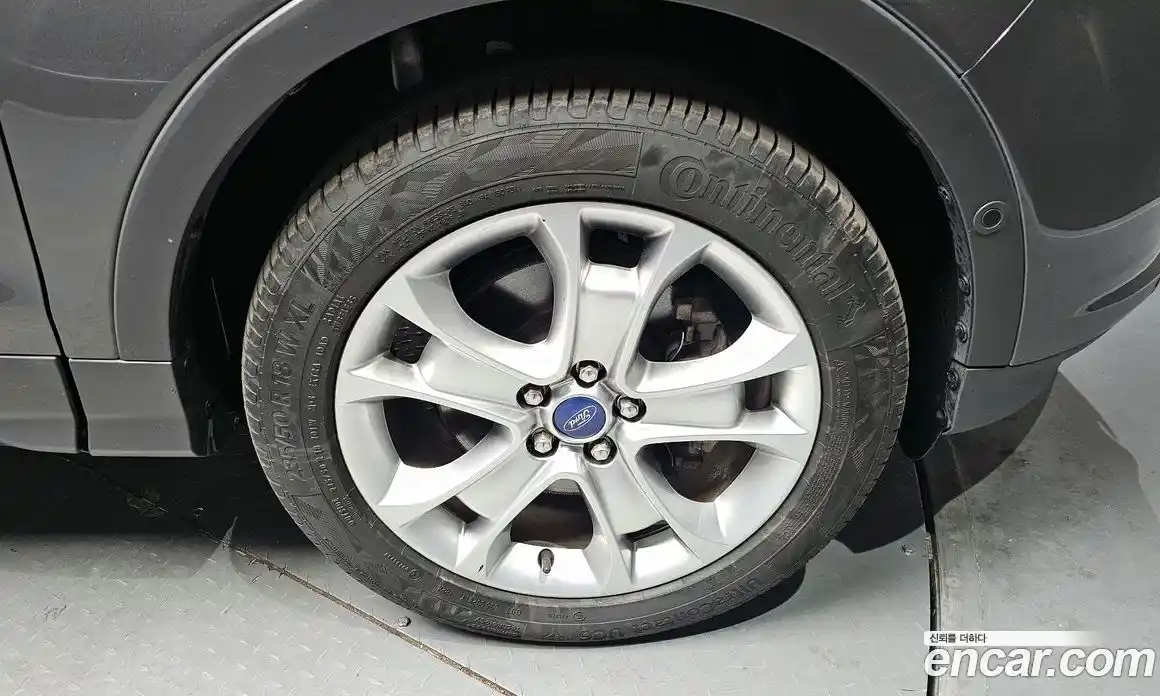 Ford Kuga 2016 2.0 Автомат в Москве № 547059, фото 5