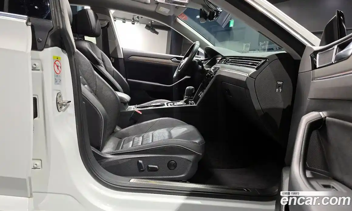 Volkswagen Arteon 2019 2.0 Автомат в Москве № 547328, фото 11