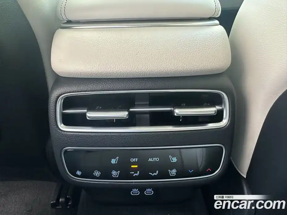 Genesis GV70 2025 2.5 Автомат в Москве № 57621, фото 12