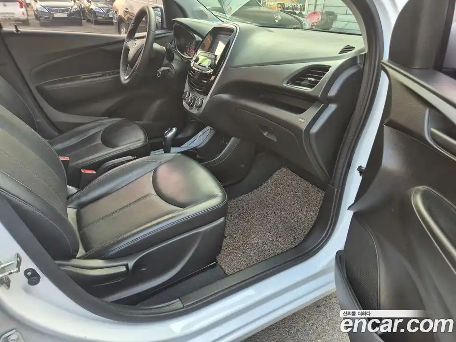 Chevrolet Spark 2017 1.0 Автомат в Москве № 95785, фото 12