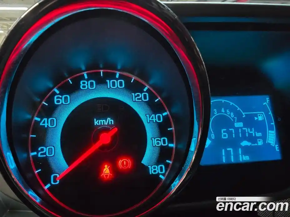 Chevrolet Spark 2014 1.0 Механическая в Москве № 98027, фото 8