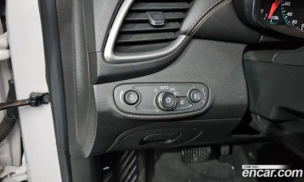 Chevrolet Trax 2019 1.4 Автомат в Москве № 103294, фото 17