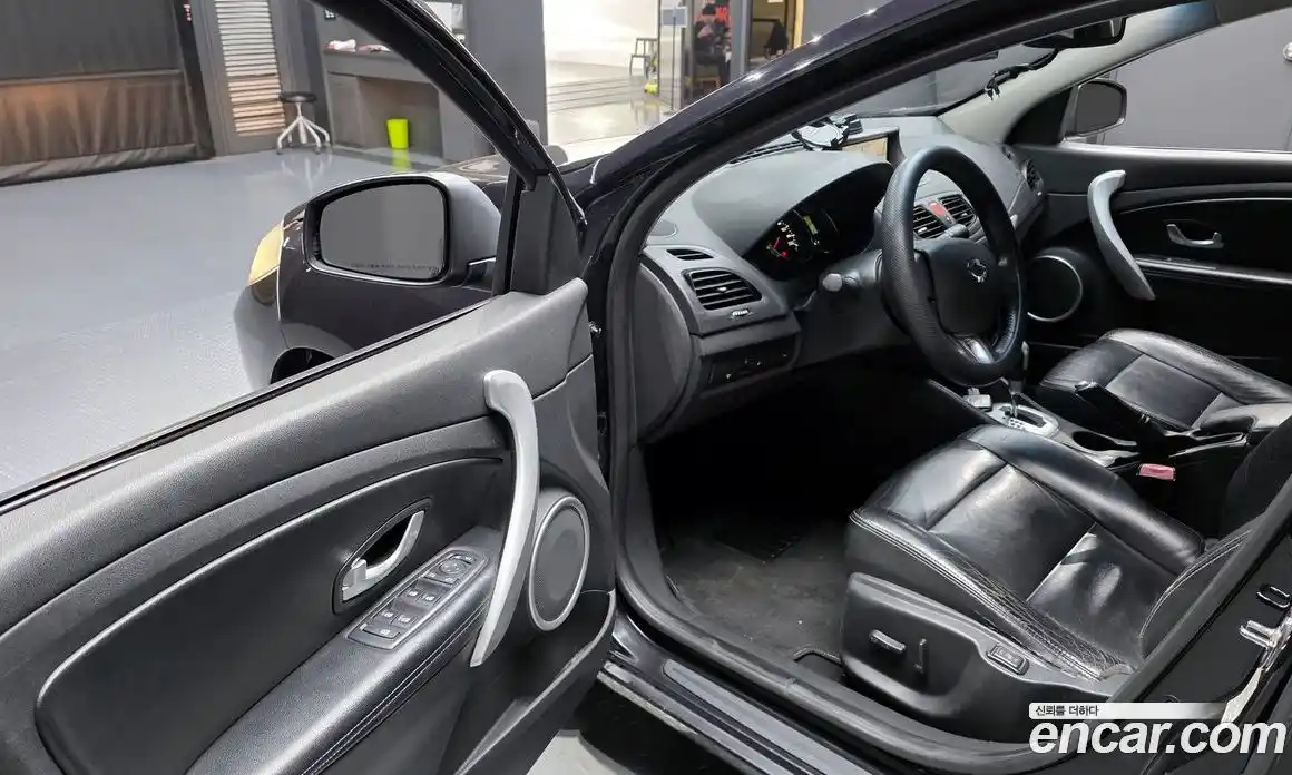 Renault SM3 2011 1.6 Автомат в Москве № 107095, фото 12